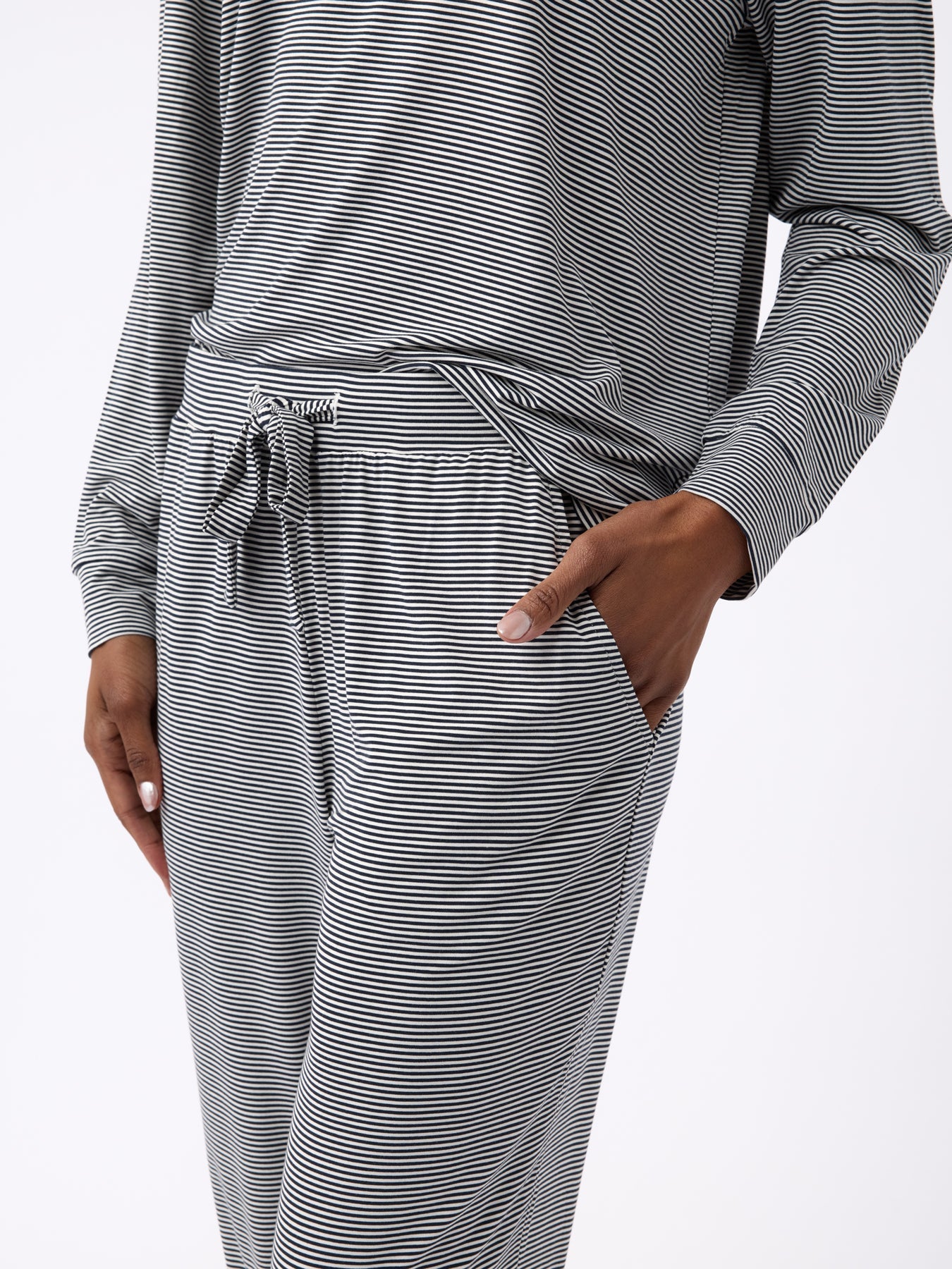 Women's Bamboo Stretch-Knit Tapered Pant